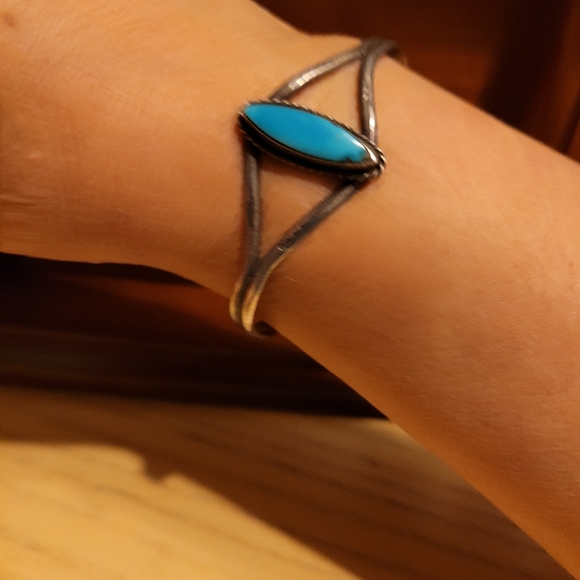 Handmade Dainty Turquoise Silver Bracelet - Picture 4 of 4